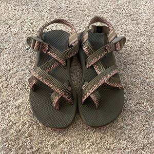 NWOT Chaco sandals